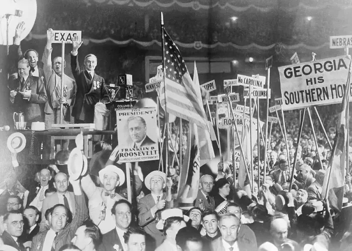Framed Print : Franklin Delano Roosevelt Greeting Supporters Framed Print : Franklin Delano Roosevelt Greeting Supporters