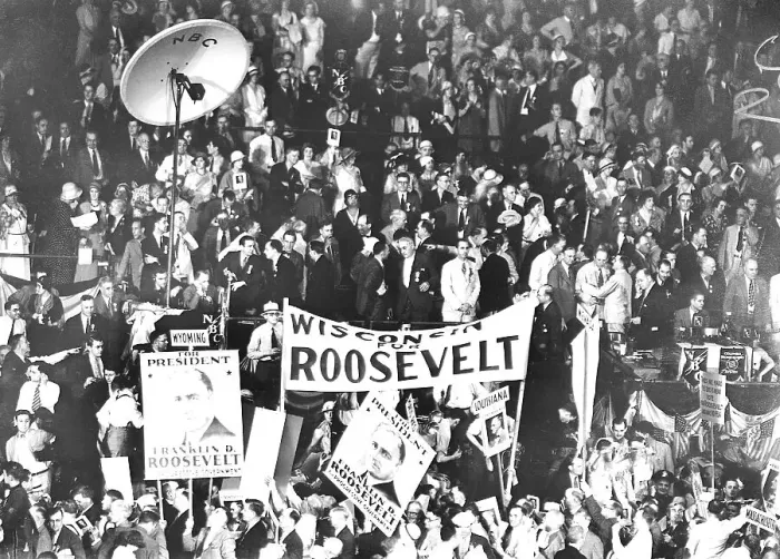 Framed Print : Franklin Delano Roosevelt Receives a Standing Ovation Framed Print : Franklin Delano Roosevelt Receives a Standing Ovation