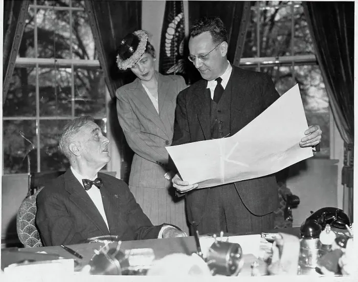 Framed Print : Franklin Roosevelt and Advisors Framed Print : Franklin Roosevelt and Advisors