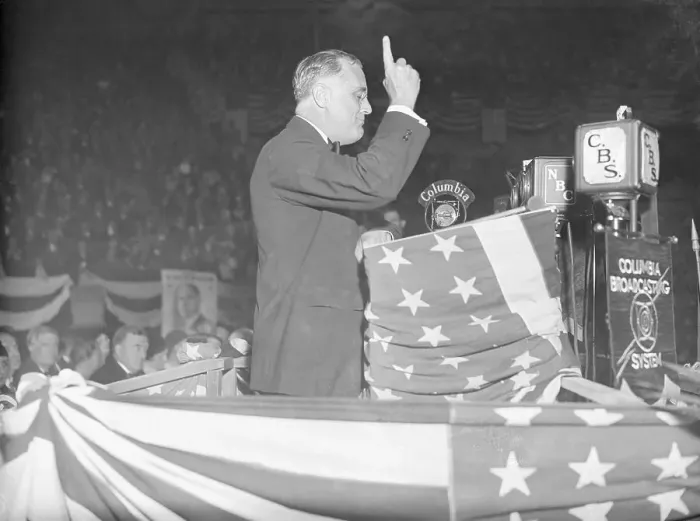 Framed Print : Franklin Roosevelt Campaigning Before Large Crowd Framed Print : Franklin Roosevelt Campaigning Before Large Crowd