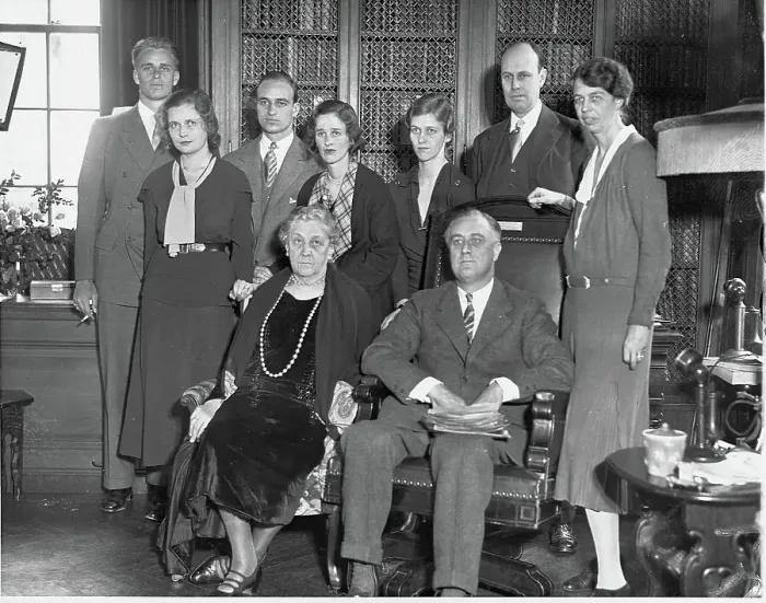 Framed Print : Franklin Roosevelt and Family Framed Print : Franklin Roosevelt and Family