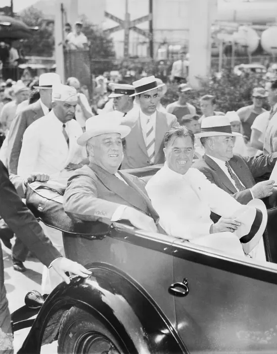 Framed Print : Franklin Roosevelt with Kentucky Politicians