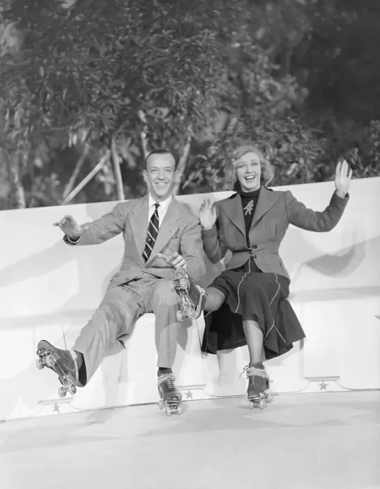 Framed Print : Fred Astair and Ginger Rogers Skate Dance Framed Print : Fred Astair and Ginger Rogers Skate Dance