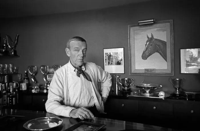 Framed Print : Fred Astaire Leaning on his Bar Framed Print : Fred Astaire Leaning on his Bar