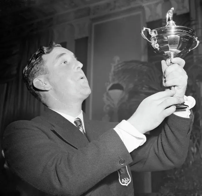 Framed Print : Fred Daly Holding Up Trophy Framed Print : Fred Daly Holding Up Trophy