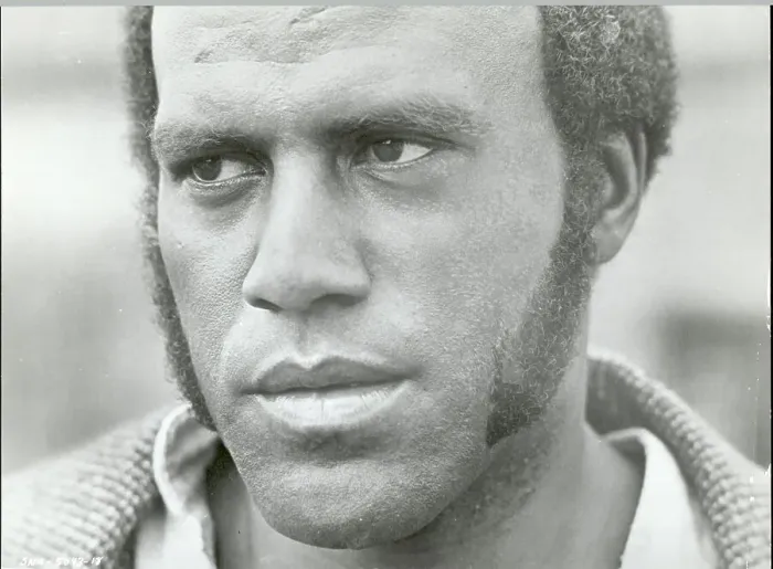 Framed Print : Fred Williamson In Close-Up / Movie Still Framed Print : Fred Williamson In Close-Up / Movie Still