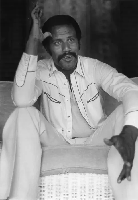 Framed Print : Fred Williamson At Home Framed Print : Fred Williamson At Home