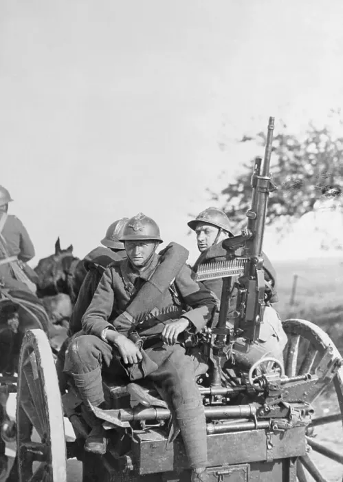 Framed Print : French Soldiers with Anti-Aircraft Artillery During World War II Framed Print : French Soldiers with Anti-Aircraft Artillery During World War II