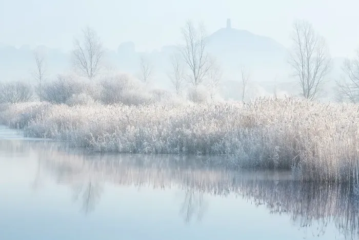 Framed Print : Frosty morning Glastonbury Tor, Somerset Framed Print : Frosty morning Glastonbury Tor, Somerset