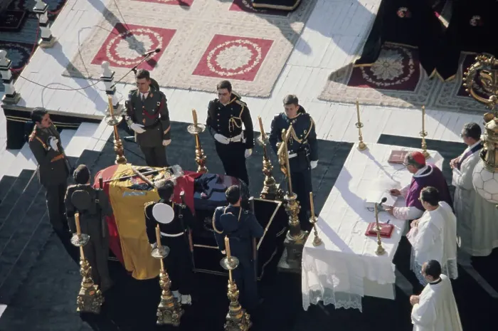 Framed Print : Funeral Of General Franco, 1975 Framed Print : Funeral Of General Franco, 1975