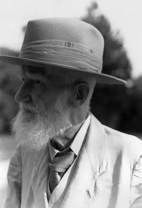 Framed Print : G B Shaw. 20th July 1946: Irish playwright and dramatist George Bernard Shaw Framed Print : G B Shaw. 20th July 1946: Irish playwright and dramatist George Bernard Shaw