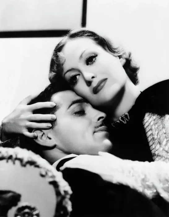 Framed Print : Gable Embracing Crawford in Movie