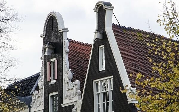 The Gabled Architecture of Central Amsterdam