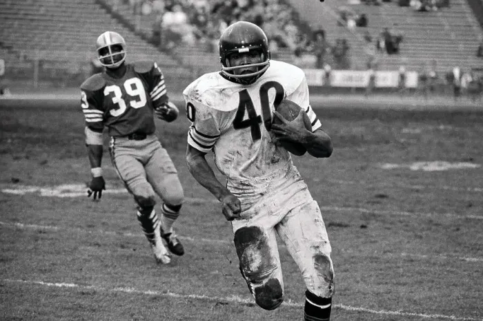 Framed Print : Gale Sayers Gets Around Kermit Alexander Framed Print : Gale Sayers Gets Around Kermit Alexander