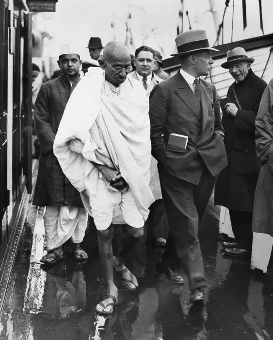 Framed Print : Gandhi Arriving in London Framed Print : Gandhi Arriving in London