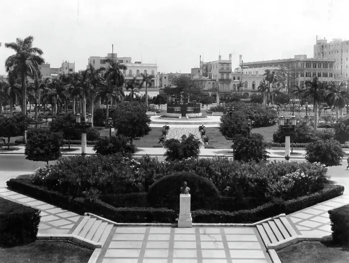 Framed Print : GARDENS AT CAPITAL OF HAVANA CUBA Framed Print : GARDENS AT CAPITAL OF HAVANA CUBA