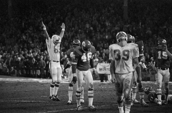 Framed Print : Garo Yepremian Framed Print : Garo Yepremian