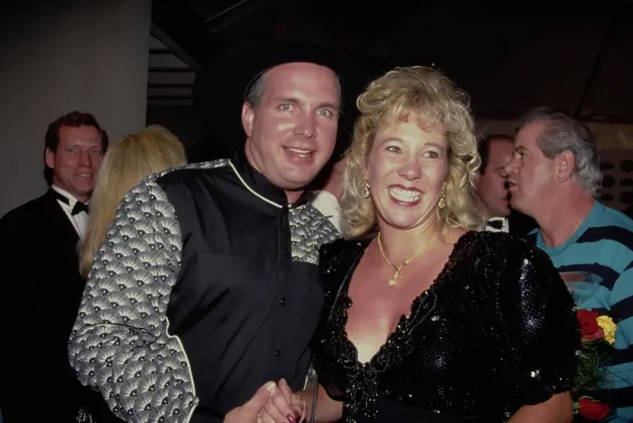 Framed Print : Garth Brooks And Sandy Mahl At The 27th Annual Academy of Country Music Awards Framed Print : Garth Brooks And Sandy Mahl At The 27th Annual Academy of Country Music Awards