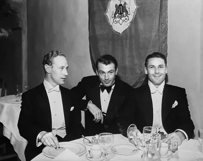 Framed Print : Gary Cooper with Other Actors in Black Tie Framed Print : Gary Cooper with Other Actors in Black Tie