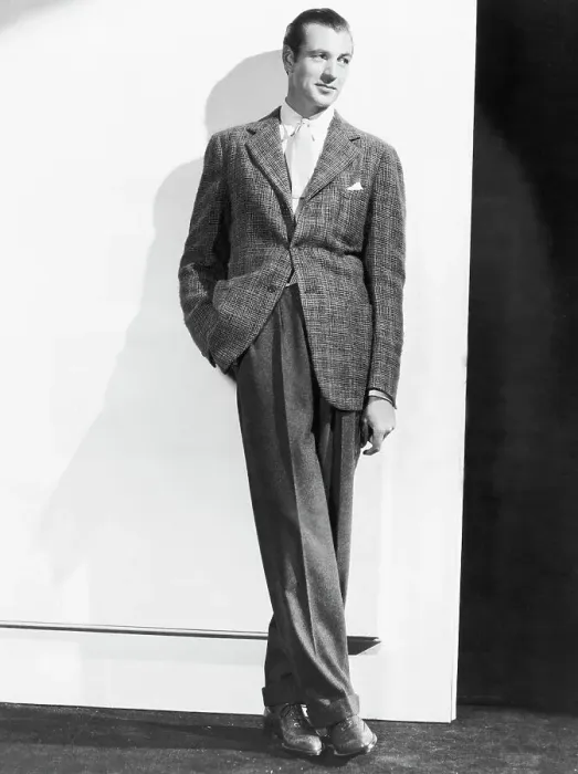 Framed Print : Gary Cooper in Full Length Pose