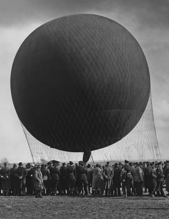 Framed Print : Gas Balloon Race Framed Print : Gas Balloon Race