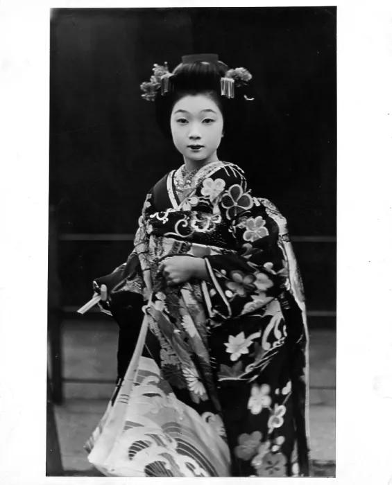 Framed Print : Geisha Girl In Japan Framed Print : Geisha Girl In Japan