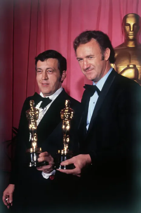 Framed Print : Gene Hackman and Philip D'Antoni Holding Oscars Framed Print : Gene Hackman and Philip D'Antoni Holding Oscars