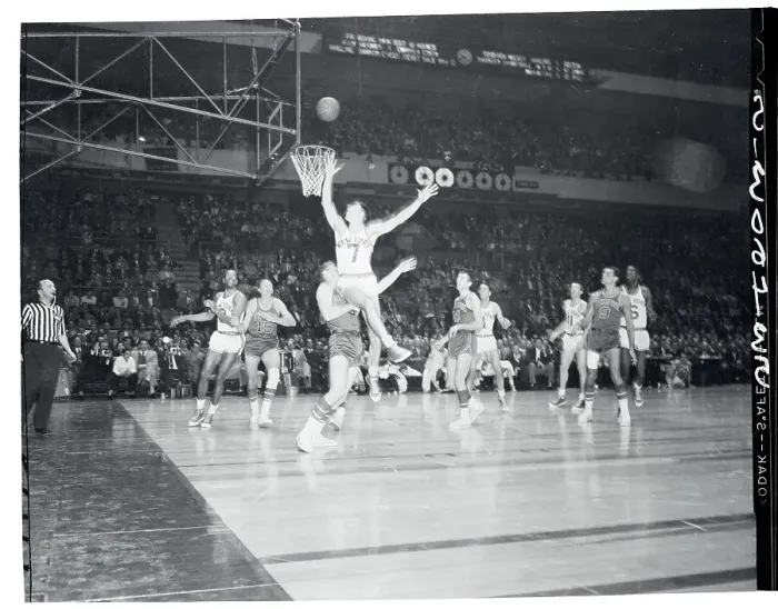 Framed Print : Gene Shue Trying to Make a Basket Framed Print : Gene Shue Trying to Make a Basket