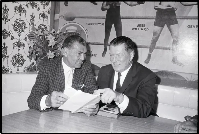 : Gene Tunney, Jack Dempsey Look @ Script : Gene Tunney, Jack Dempsey Look @ Script