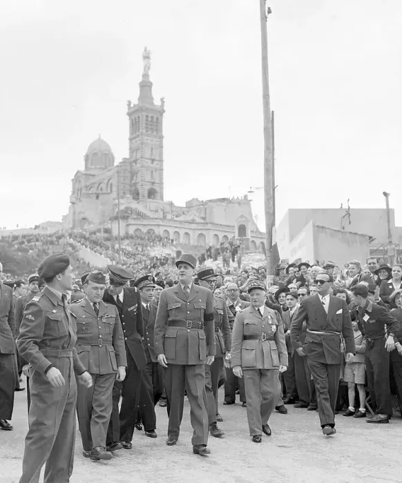 Framed Print : General Charles De Gaulle Walking Through a Crowd Framed Print : General Charles De Gaulle Walking Through a Crowd