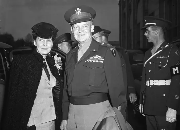 Framed Print : General Eisenhower and Maime Eisenhower Arriving in Washington Framed Print : General Eisenhower and Maime Eisenhower Arriving in Washington