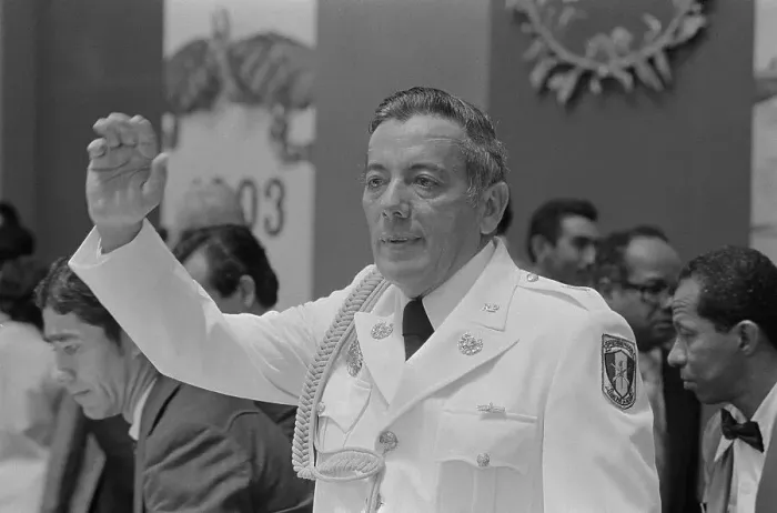 Framed Print : General Omar Torrijes Waving to Crowd Framed Print : General Omar Torrijes Waving to Crowd
