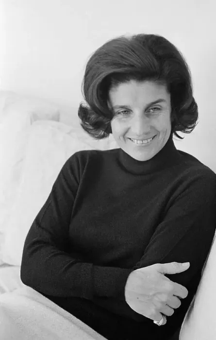 Framed Print : General Yitzhak Rabin's Wife Lea Rabin Posing Framed Print : General Yitzhak Rabin's Wife Lea Rabin Posing