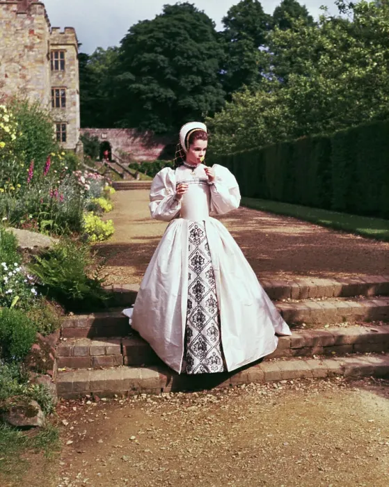 Framed Print : Genevieve Bujold as Anne Boleyn Framed Print : Genevieve Bujold as Anne Boleyn