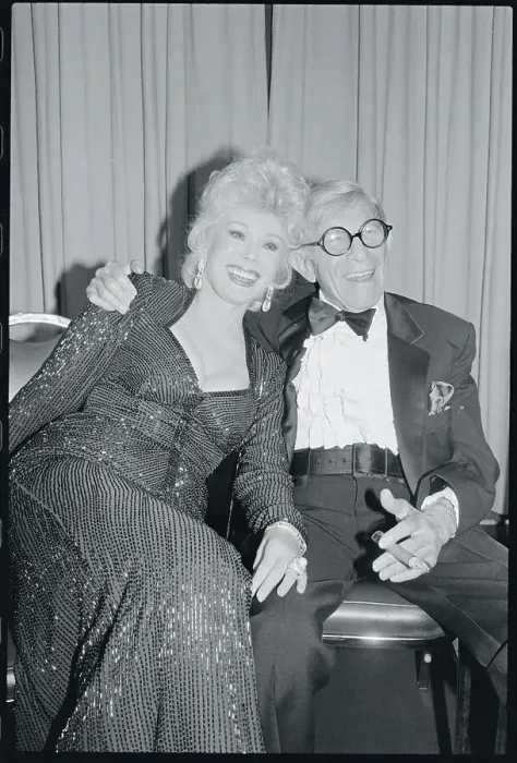 Framed Print : George Burns and Eva Gabor Embracing Framed Print : George Burns and Eva Gabor Embracing