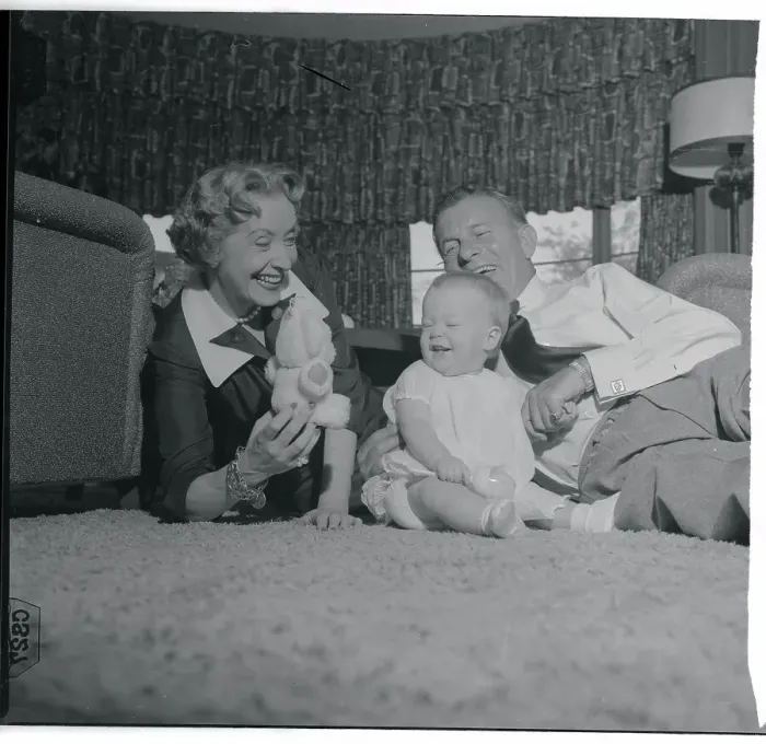 Framed Print : George Burns and Gracie Allen with Children Framed Print : George Burns and Gracie Allen with Children