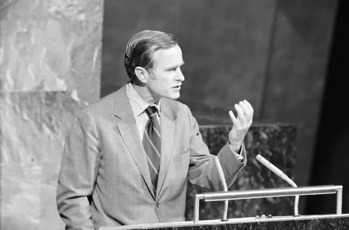 Framed Print : George Bush Addressing World Parliament Framed Print : George Bush Addressing World Parliament