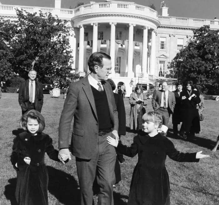 Framed Print : George Bush Strolling with His Grandchildren at White House Framed Print : George Bush Strolling with His Grandchildren at White House