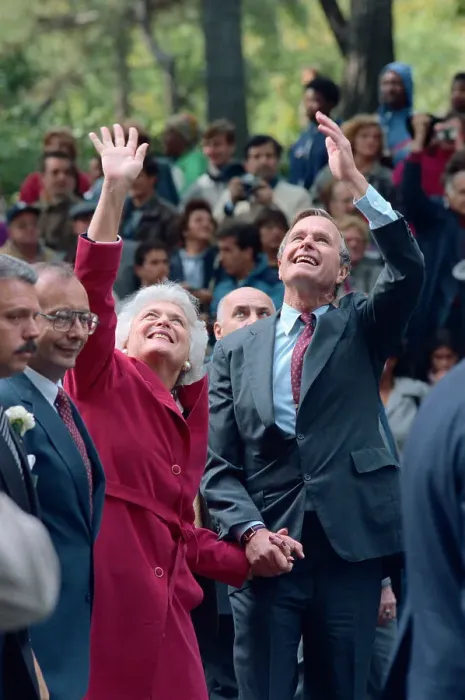 Framed Print : George Bush and Wife Waving Framed Print : George Bush and Wife Waving