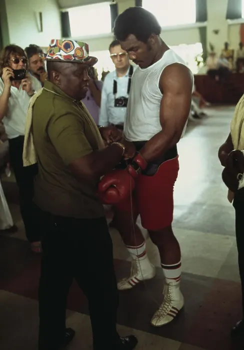 Framed Print : George Foreman Ahead Of Rumble In The Jungle Framed Print : George Foreman Ahead Of Rumble In The Jungle