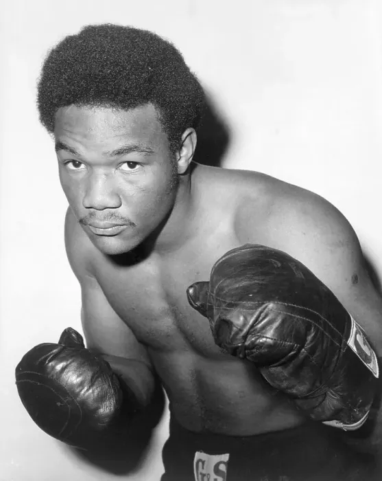 Framed Print : George Foreman In Waist-Up Punching Pose Framed Print : George Foreman In Waist-Up Punching Pose