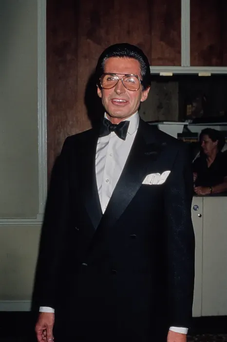 Framed Print : George Hamilton, American Actor Framed Print : George Hamilton, American Actor