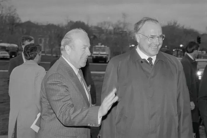 Framed Print : George Shultz Greeting Helmut Kohl