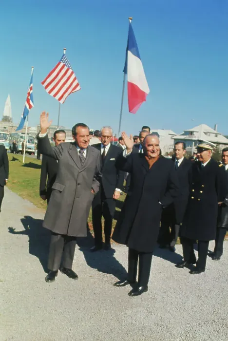 Framed Print : Georges Pompidou and Richard Nixon