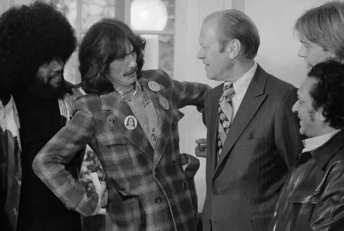 Framed Print : Gerald Ford Conversing with George Harrison and Organist Framed Print : Gerald Ford Conversing with George Harrison and Organist
