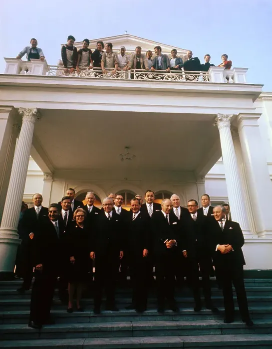 Framed Print : German Officials Posing at the Villa Hammerschmidt Framed Print : German Officials Posing at the Villa Hammerschmidt