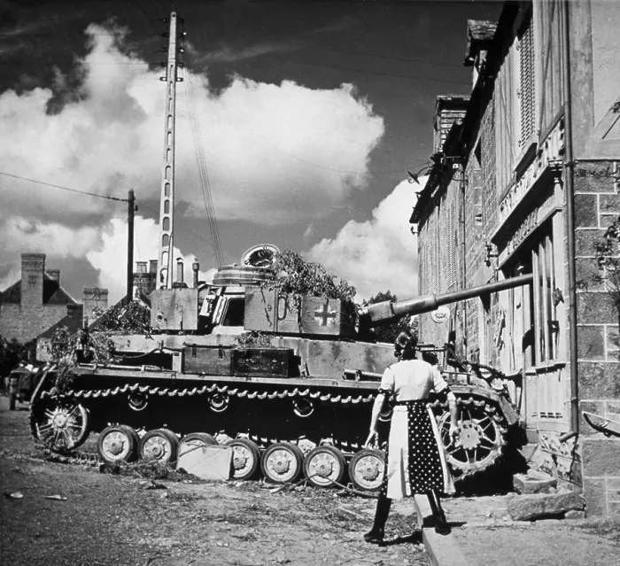 Framed Print : German Tank