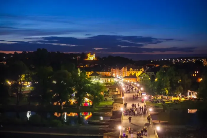 Framed Print : Germany, Bavaria, Regensburg at night. UNESCO World Heritage Site: famous Stone Bridge Framed Print : Germany, Bavaria, Regensburg at night. UNESCO World Heritage Site: famous Stone Bridge