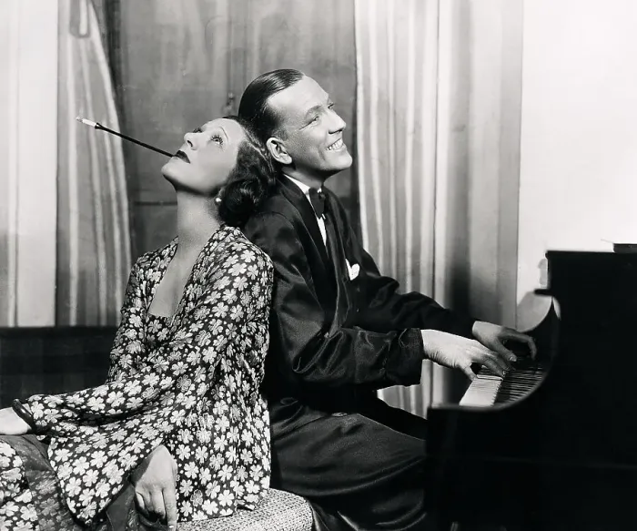Framed Print : Gertrude Lawrence and Noel Coward in Private Lives Framed Print : Gertrude Lawrence and Noel Coward in Private Lives