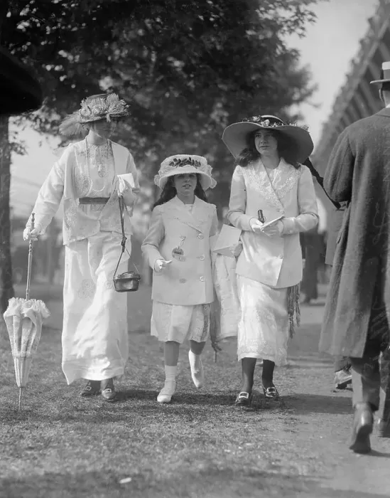 Framed Print : Gertrude Vanderbilt Whitney with Daughters Framed Print : Gertrude Vanderbilt Whitney with Daughters